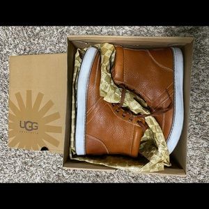 Women’s UGG camel leather lace up boots